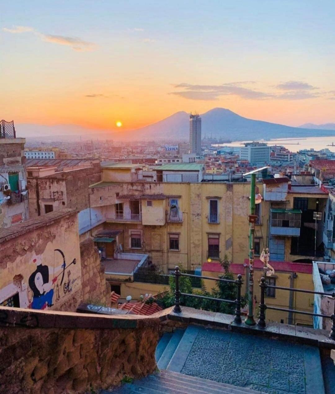 Apartamento Nunzia'S House Napoli Exterior foto